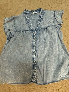 Jane and Delancey Light Blue Washed Denim Button-Front Blouse